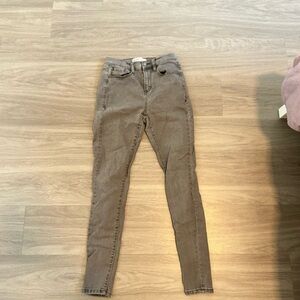Women's Juniors Grey Skinny Jeans